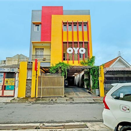 Sky Guesthouse Semarang Zewnętrze zdjęcie
