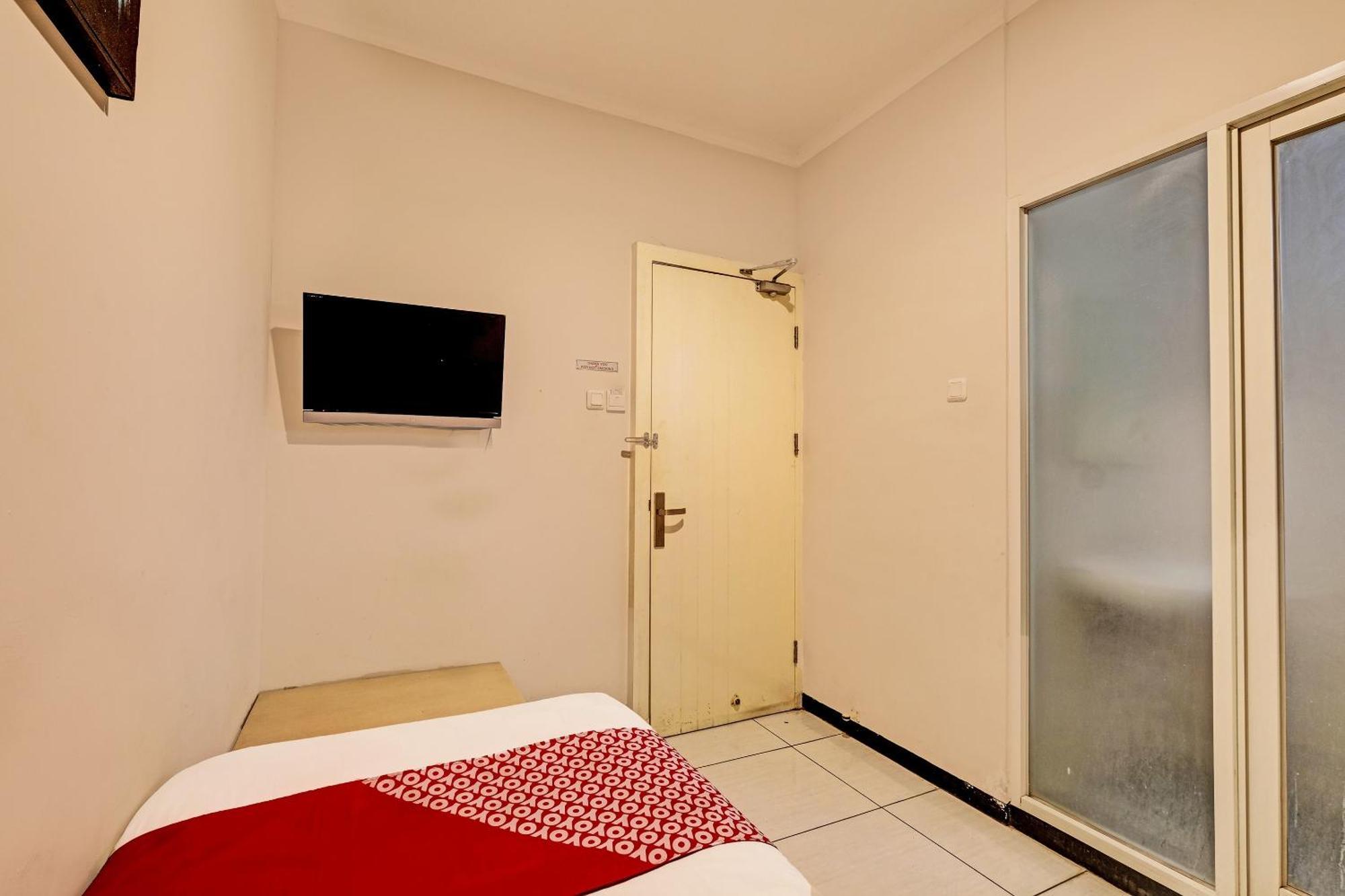 Sky Guesthouse Semarang Zewnętrze zdjęcie