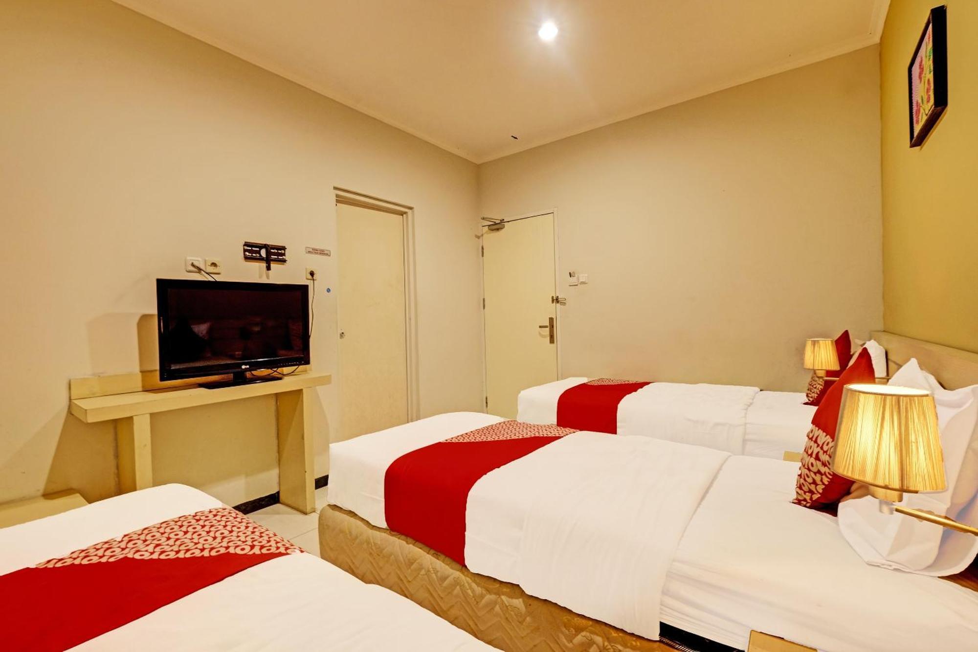 Sky Guesthouse Semarang Zewnętrze zdjęcie