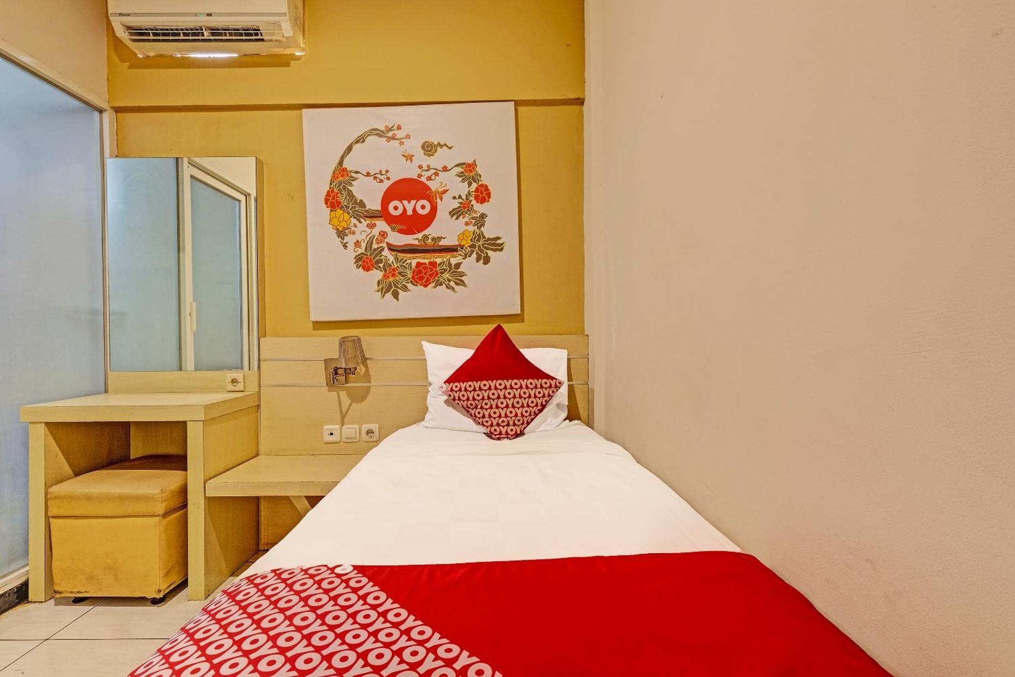 Sky Guesthouse Semarang Zewnętrze zdjęcie