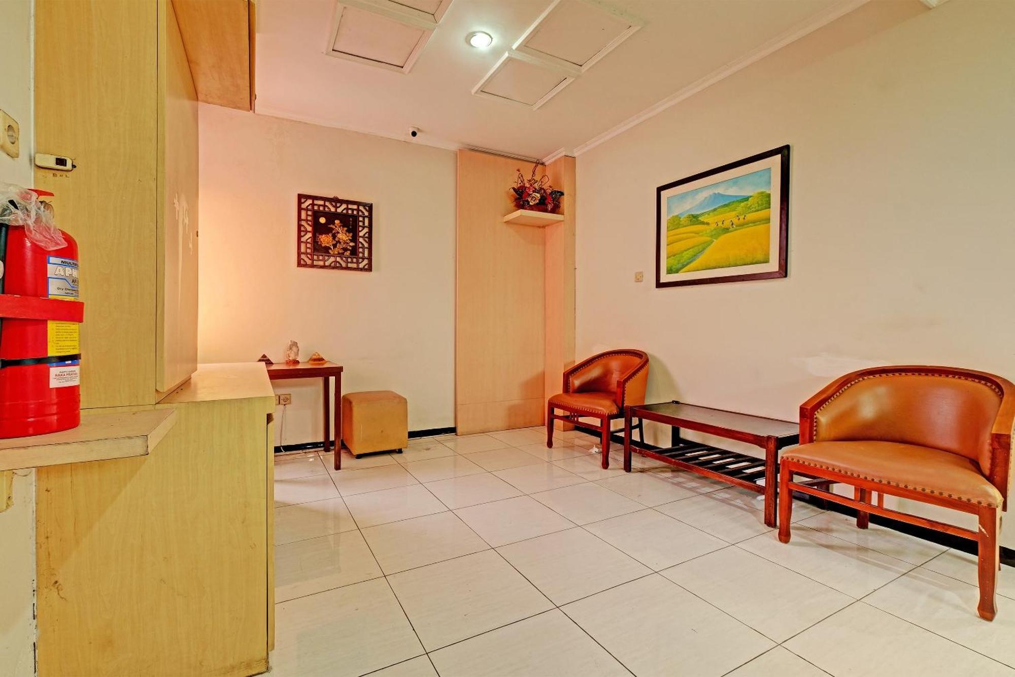 Sky Guesthouse Semarang Zewnętrze zdjęcie
